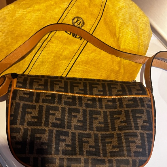 Fendi crossbody bag - Picture 5 of 8